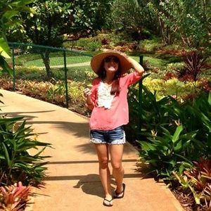 Meet your Posher, Jessica